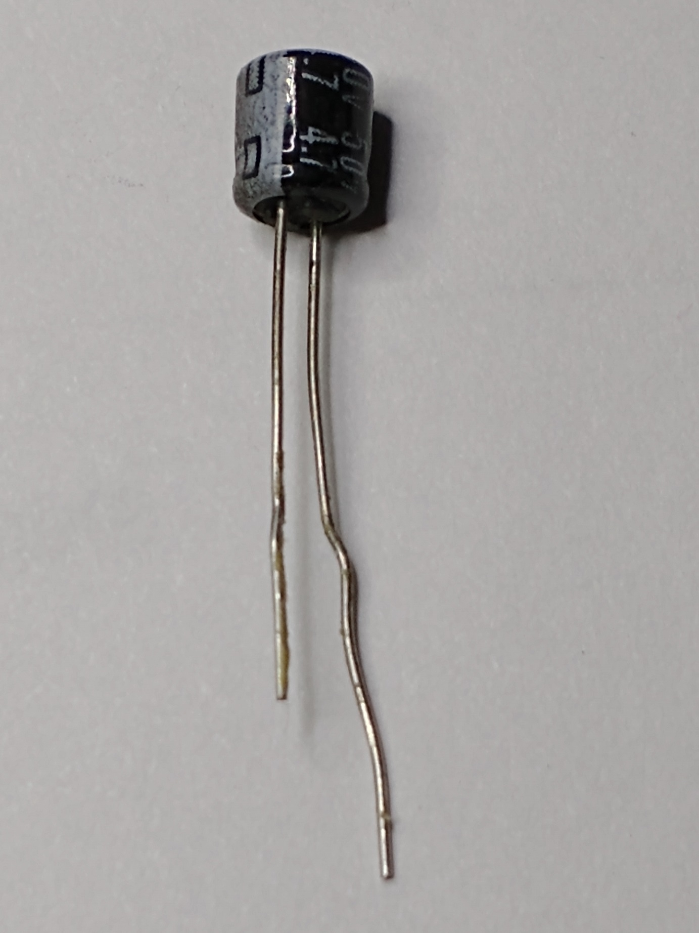 4.7uf 50V Radial miniature 5 x 5mm