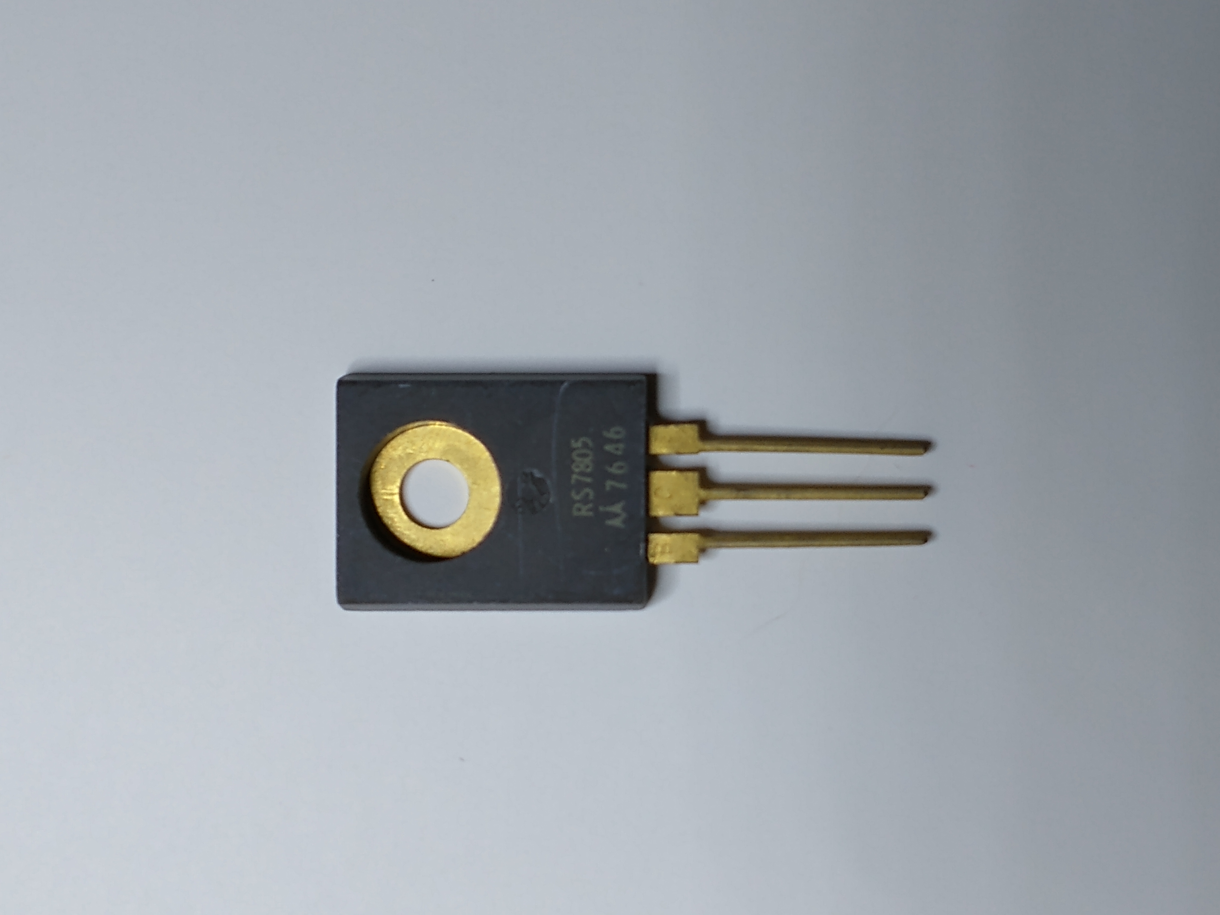 RS 7805 Positive Regulator 5V 1A Case 199-04